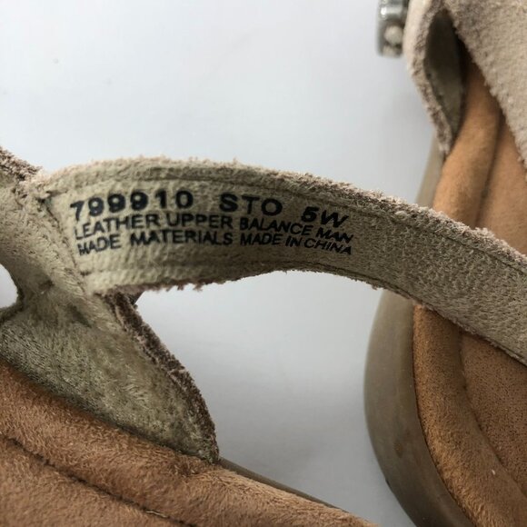 Minnetonka Women Sliver Beaded Tan Leather Sling Back Sandals Size 5W - Picture 8 of 12